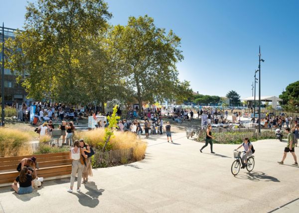 Photo : Des campus verdoyants et animés pour une meilleure qualité de vie - campus Peixotto © Arthur Pequin