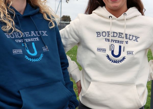 Photo : Sweat-shirts à capuche © université de Bordeaux