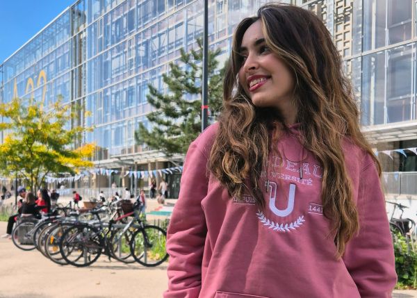Photo : Sweat-shirt à capuche brodé - Rose